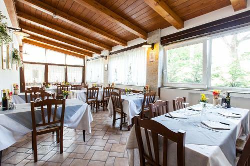 Hostal Osteria Da Cesare E Locanda