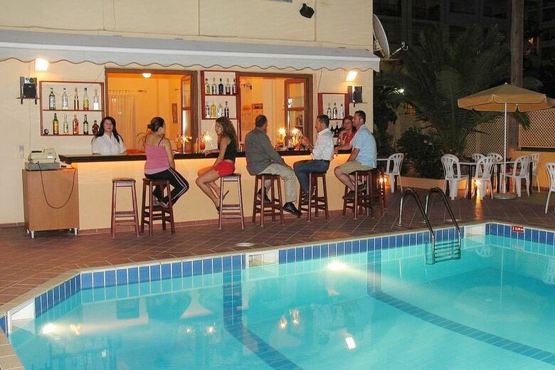 Hotel Lefkoniko Beach