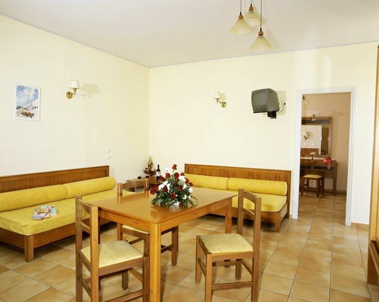 Hotel Lefkoniko Beach