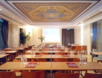 Eridanus Hotel