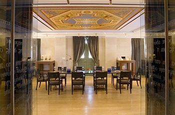 Eridanus Hotel