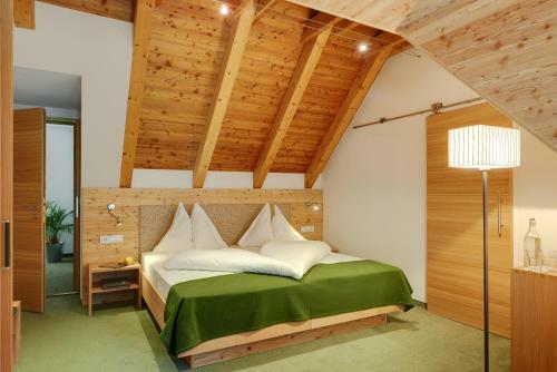 Hotel Seehaus - Mountain Lake Resort