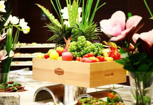 Hampton By Hilton Qujin Hotel
