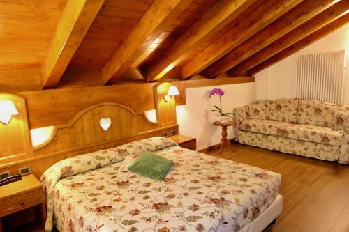 Dream Hotel