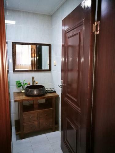 Dongjiang Lake Mountain Mist Inn