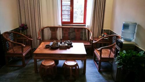 Dongjiang Lake Mountain Mist Inn