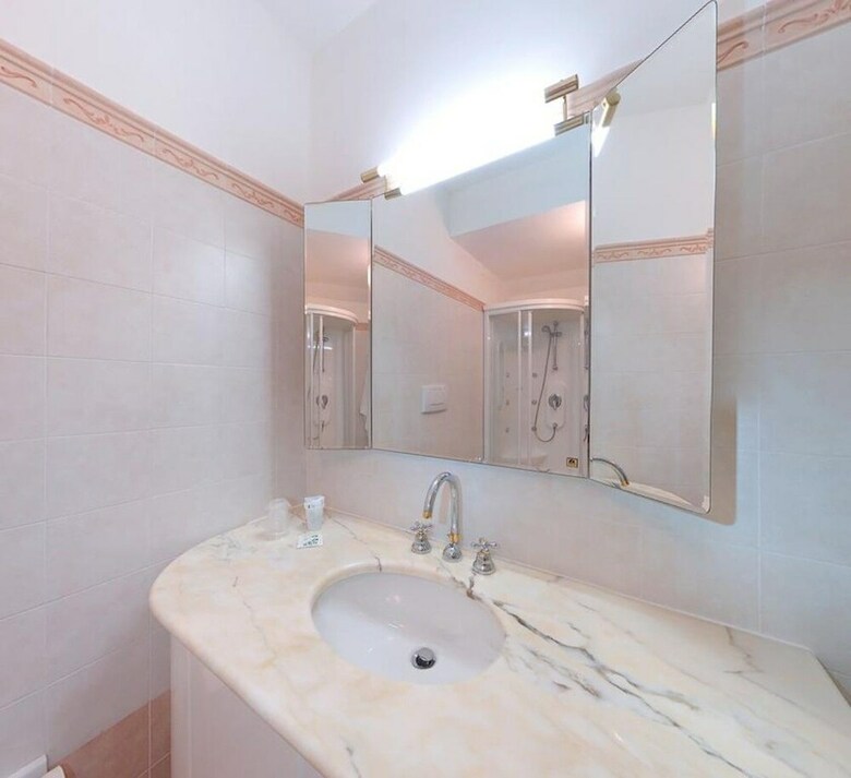Hotel Le Cave