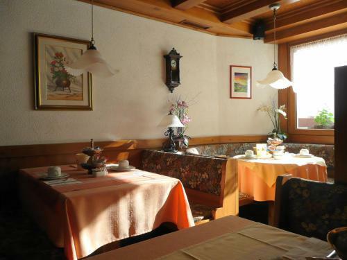 Hotel Garn� Ai Serrai