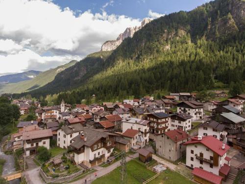 Hotel Garn� Ai Serrai