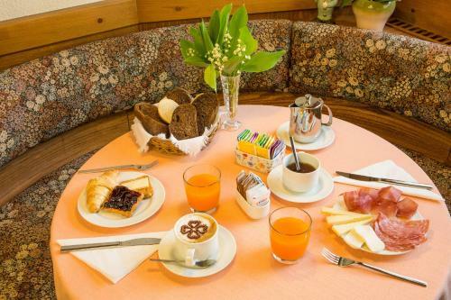 Hotel Garn� Ai Serrai