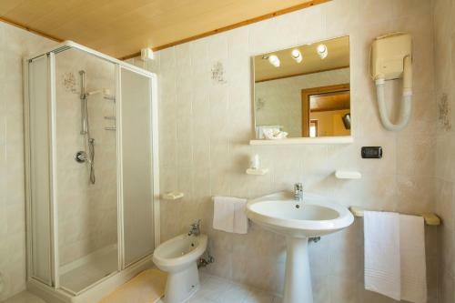 Hotel Garn� Ai Serrai