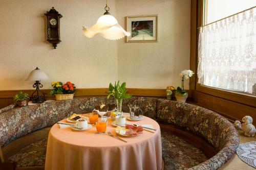 Hotel Garn� Ai Serrai