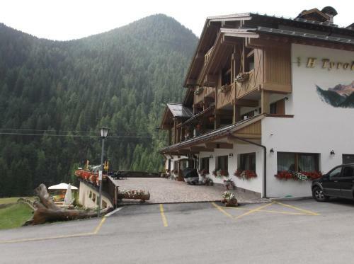 Hotel Tyrolia