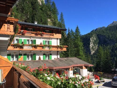 Hotel Roy