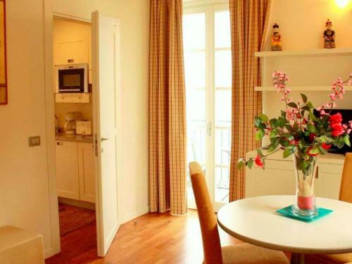 Elegant Apartment Located On Lake Maggiore