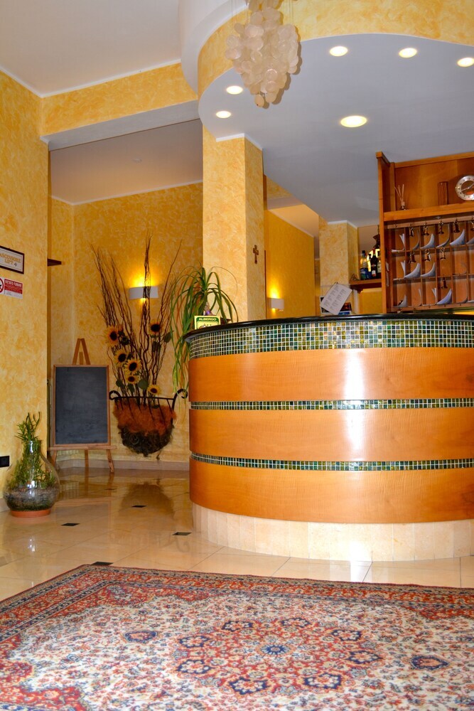Hotel 2000