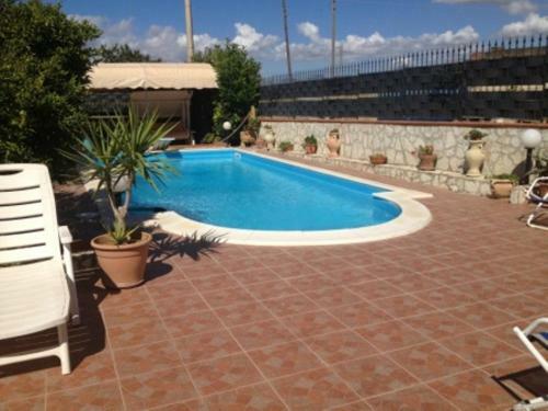 Villa Con Piscina A Balestrate