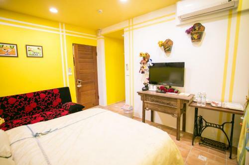 Colorful Homestay