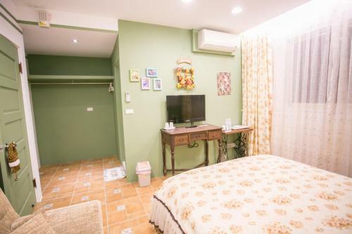 Colorful Homestay