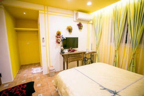Colorful Homestay