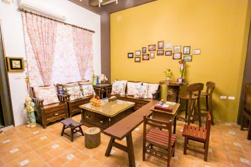 Colorful Homestay