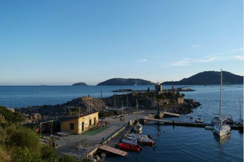Bed & Breakfast Scuola Di Mare Santa Teresa
