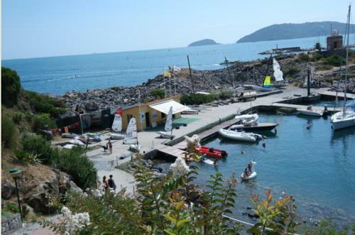Bed & Breakfast Scuola Di Mare Santa Teresa