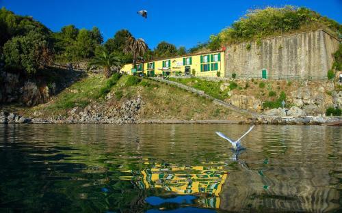Bed & Breakfast Scuola Di Mare Santa Teresa