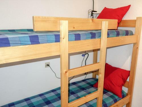 Apartment Pierres Blanches F Et H.8