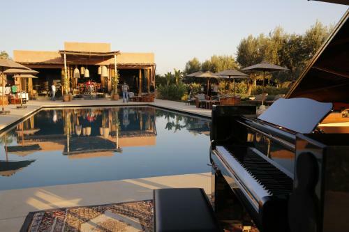 Hostal The Source