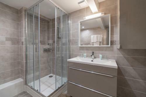 Hotel H�tel Au Coq Dort Spa