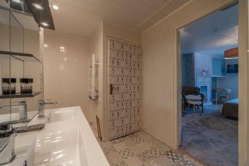 Hotel H�tel Au Coq Dort Spa
