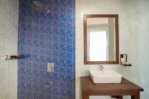 Hotel Antares Beach Resort