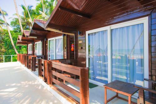 Hotel Antares Beach Resort