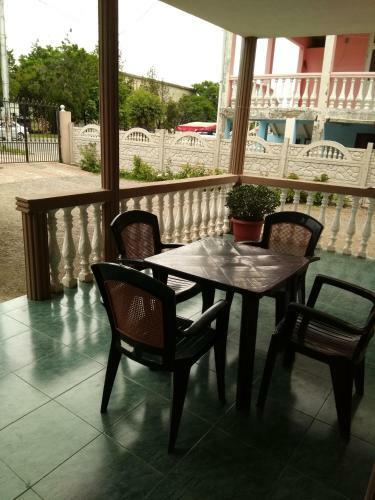 Posada Guest House Nika & Nina