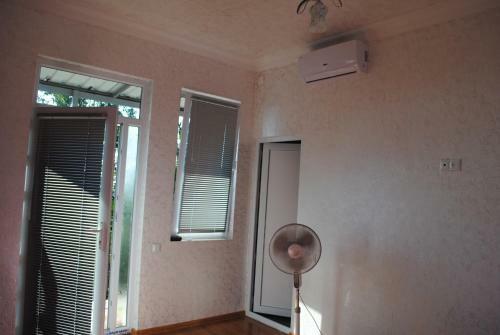 Hostal Giga Guest House