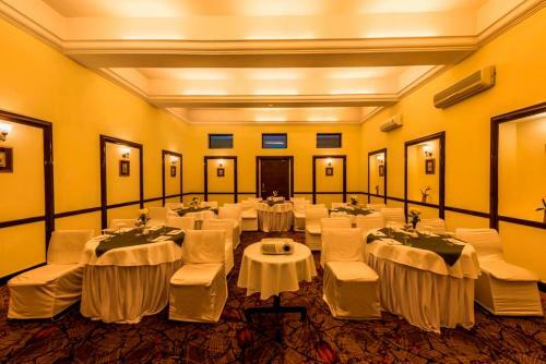 Hotel Royal Orchid Metropole