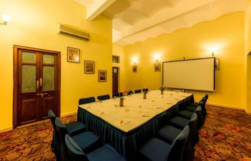Hotel Royal Orchid Metropole