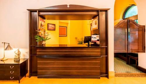 Hotel Royal Orchid Metropole