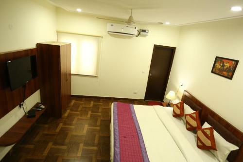 Airport Hotel Lotus