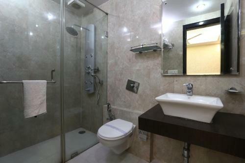 Hotel Kingston Park Near Karolbagh Metro