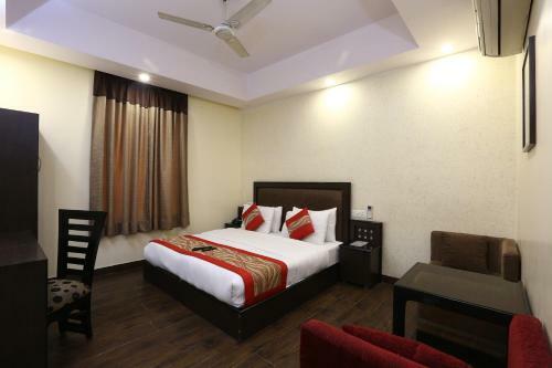 Hotel Kingston Park Near Karolbagh Metro