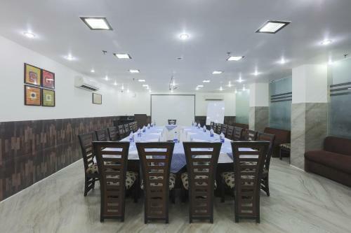 Hotel Kingston Park Near Karolbagh Metro
