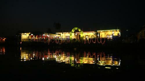 Aziz Palace Group Of Houseboats