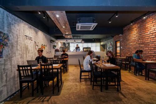 Bloommaze Boutique Hotel