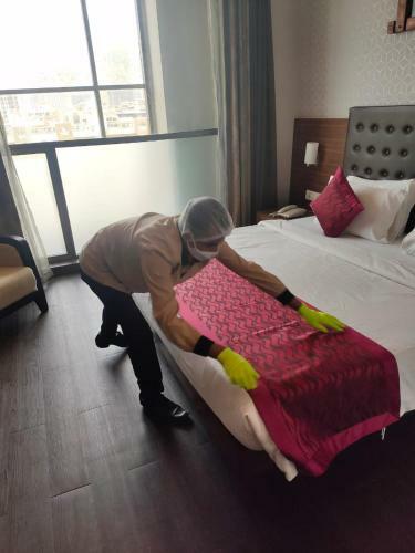 Hotel The Byke Suraj Plaza
