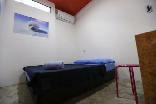 Hostal Zen Rooms Noisy Room