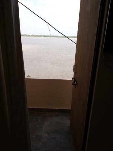 Hostal Ajay Guest House