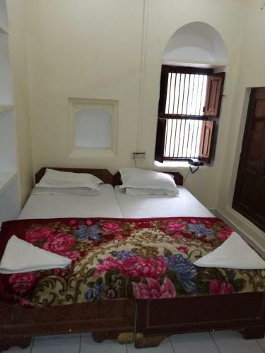 Hostal Ajay Guest House