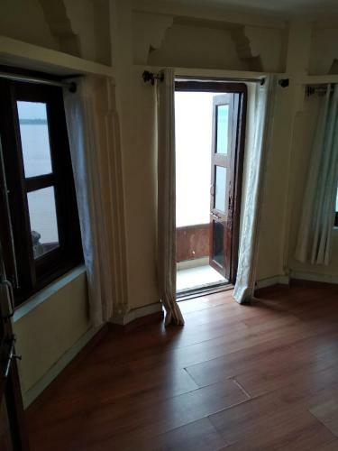 Hostal Ajay Guest House